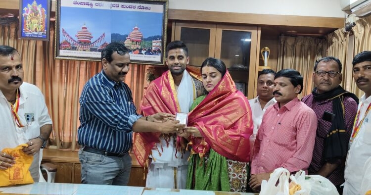 ಕುಕ್ಕೆಗೆ ಕ್ರಿಕೆಟಿಗ ಸೂರ್ಯ ಕುಮಾರ್ ಯಾದವ್ ಭೇಟಿ