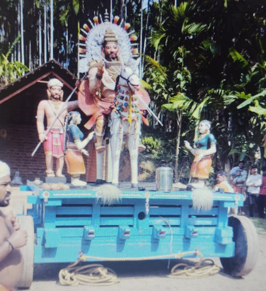 ಶ್ರೀ ಕಿನ್ನಿಮಾಣಿ ಪೂಮಾಣಿ ದೈವಸ್ಥಾನ ಕುಕ್ಕನ್ನೂರು-ಉಳ್ಳಾಕುಲ ಮೂಲ ಸ್ಥಾನ ಜೀರ್ಣೊದ್ಧಾರಕ್ಕೆ ಚಾಲನೆ.