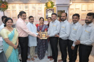 ‘ಸ್ವರ್ಣಂ ಜುವೆಲ್ಸ್’ ಸುಳ್ಯದಲ್ಲಿ  ಉದ್ಘಾಟನೆ – ಚಿನ್ನಾಭರಣ ಪ್ರಿಯರಿಗೆ ನೂತನ ತಾಣ!