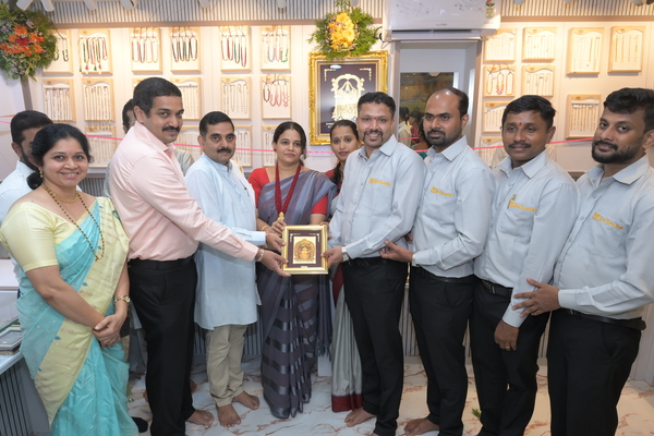 ‘ಸ್ವರ್ಣಂ ಜುವೆಲ್ಸ್’ ಸುಳ್ಯದಲ್ಲಿ  ಉದ್ಘಾಟನೆ – ಚಿನ್ನಾಭರಣ ಪ್ರಿಯರಿಗೆ ನೂತನ ತಾಣ!