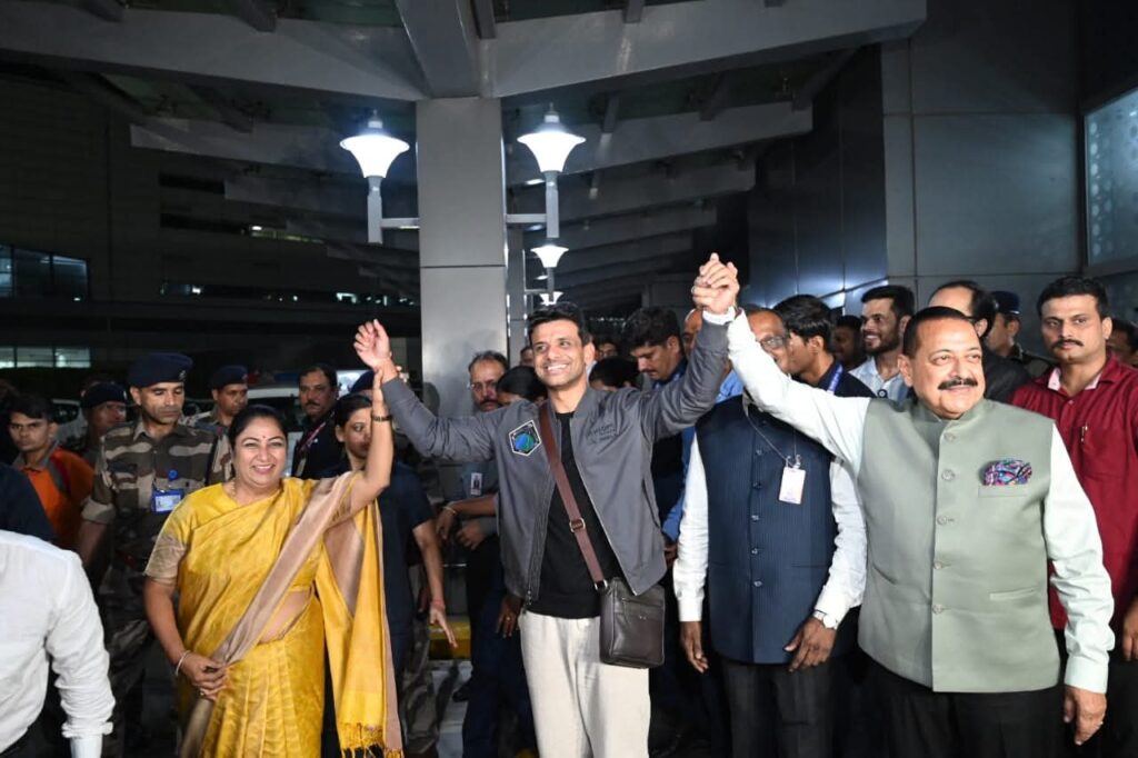 ಭಾರತದ ಗಗನಯಾತ್ರಿ ಶುಭಾಂಶು ಶುಕ್ಲ ಮರಳಿ ಭಾರತಕ್ಕೆ- ಪ್ರಧಾನಿ ಮೋದಿ ಅವರನ್ನು ಭೇಟಿಯಾಗುವ ಸಾಧ್ಯತೆ