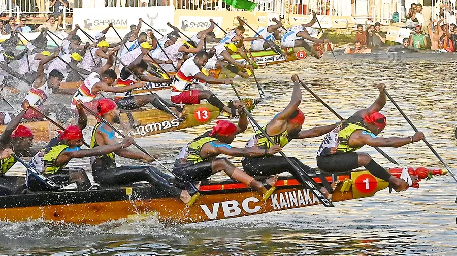 ನೆಹರು ಟ್ರೋಫಿ ಬೋಟ್ ರೇಸ್ 2025: ವೀಪ್ಪೂರುಂ ಚುಂದನ್ ಗೆಲುವು