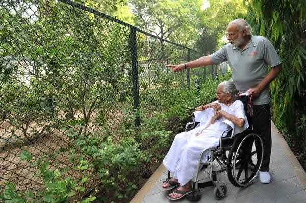 ತಾಯಿಗೆ ನಿಂದನೆ: ಪ್ರಧಾನಿ ಮೋದಿ ಭಾವುಕ ಪ್ರತಿಕ್ರಿಯೆ