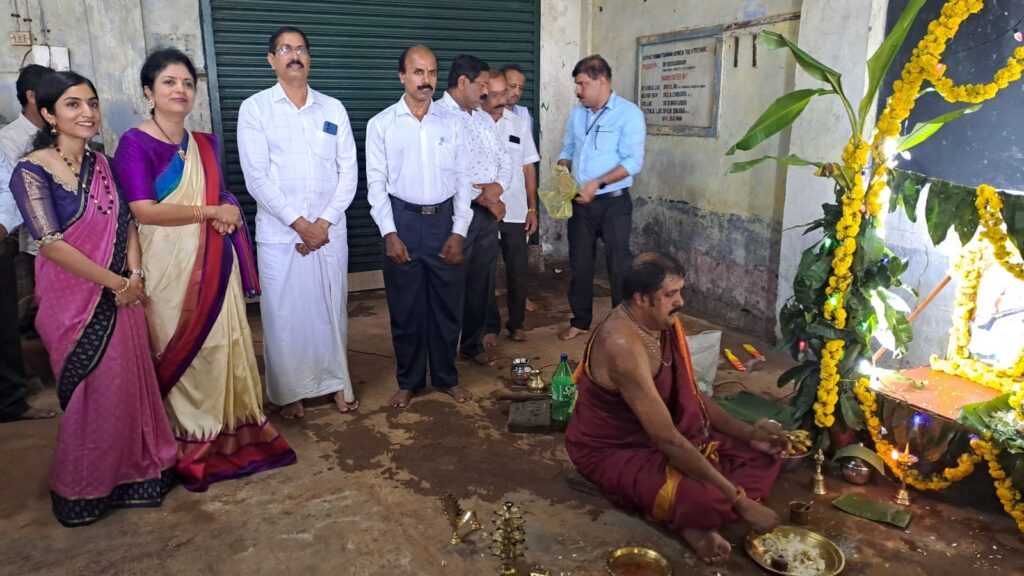 ಕೆ.ವಿ.ಜಿ.ಪಾಲಿಟೆಕ್ನಿಕ್ ಸಂಭ್ರಮದ ಆಯುಧ ಪೂಜೆ :