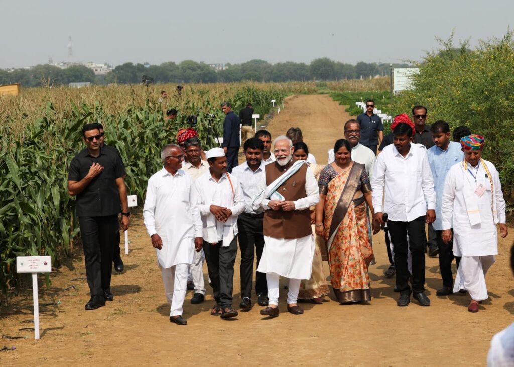 ಪ್ರಧಾನಿ ಮೋದಿ ಕೃಷಿ ಕ್ಷೇತ್ರದ ಪರಿವರ್ತನೆಗೆ ಹೊಸ ಯೋಜನೆಗಳ ಘೋಷಣೆ – ರೈತರ ಬದುಕಿಗೆ ಹೊಸ ಬೆಳಕು!