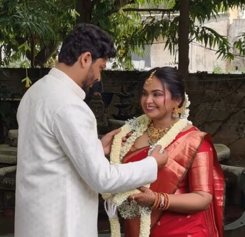 ದಾಂಪತ್ಯ ಜೀವನಕ್ಕೆ ಕಾಲಿಟ್ಟ ‘ಸರಿಗಮಪ’ ಖ್ಯಾತಿಯ ಸುಹಾನಾ ಸಯ್ಯದ್ – ರಂಗಭೂಮಿ ಕಲಾವಿದ ನಿತಿನ್ ಶಿವಾಂಶ್