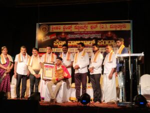 📰 ಸಾಹಿತ್ಯ ಕ್ಷೇತ್ರದಲ್ಲಿ ಸಾಧನೆ — ಯುವ ಪ್ರತಿಭೆ ಸುರೇಶ್ ಕುಮಾರ್ ಜಿ ಚಾರ್ವಾಕ ಅವರಿಗೆ ಸನ್ಮಾನ