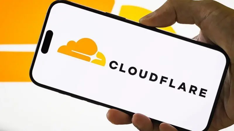 Cloudflare apologises for outage down: ಕ್ಲೌಡ್‌ಫ್ಲೇರ್ ದೋಷದಿಂದ ಅನೇಕ ಪ್ರಮುಖ ವೆಬ್‌ಸೈಟ್‌ಗಳು ಸ್ಥಗಿತ — ಜಾಗತಿಕ ಮಟ್ಟದಲ್ಲಿ ಸೇವೆಗಳು ವ್ಯತ್ಯಯ