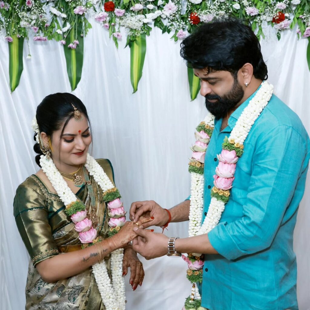 ಬಿಗ್‍ಬಾಸ್, ಉಗ್ರo ಖ್ಯಾತಿಯ ನಟ ಉಗ್ರo ಮಂಜು ಜೀವನದಲ್ಲಿ ಹೊಸ ಅಧ್ಯಾಯ: ನಿಶ್ಚಿತಾರ್ಥ ಮಾಡಿಕೊಂಡ ನಟ