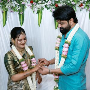 ಬಿಗ್‍ಬಾಸ್, ಉಗ್ರo ಖ್ಯಾತಿಯ ನಟ ಉಗ್ರo ಮಂಜು ಜೀವನದಲ್ಲಿ ಹೊಸ ಅಧ್ಯಾಯ: ನಿಶ್ಚಿತಾರ್ಥ ಮಾಡಿಕೊಂಡ ನಟ