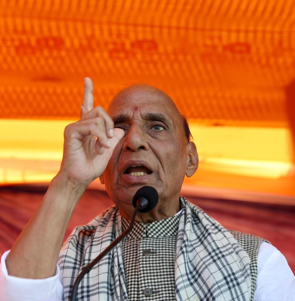 ಗಡಿಗಳು ಬದಲಾಗಬಹುದು ಮತ್ತು ಸಿಂಧ್ ಪ್ರಾಂತ್ಯ ಭಾರತಕ್ಕೆ ಮರಳಬಹುದು: ಅಡ್ವಾಣಿ ಹೇಳಿಕೆ ಸ್ಮರಿಸಿದ ರಾಜನಾಥ್ ಸಿಂಗ್