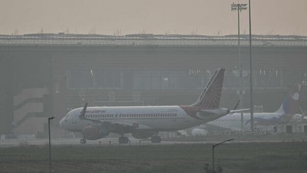 Bengaluru Flights Delay: ದಟ್ಟ ಮಂಜು: ಬೆಂಗಳೂರು ವಿಮಾನ ನಿಲ್ದಾಣದಲ್ಲಿ 41 ವಿಮಾನಗಳ ಹಾರಾಟ ವಿಳಂಬ!