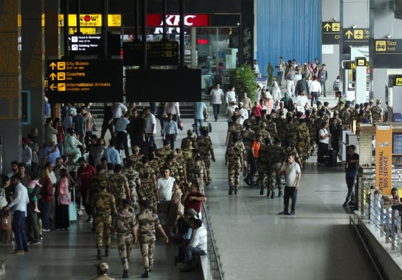 Delhi Airport Passenger Advisory ದೆಹಲಿ ವಿಮಾನ ನಿಲ್ದಾಣದಲ್ಲಿ ಭದ್ರತೆ ಹೆಚ್ಚಳ – ಪ್ರಯಾಣಿಕರಿಗೆ ಮುಂಚಿತವಾಗಿ ಆಗಮಿಸುವಂತೆ ಸೂಚನೆ