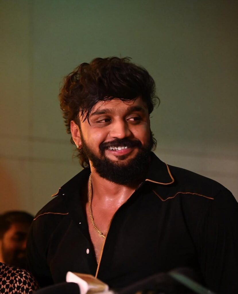 ಪರಪ್ಪನ ಅಗ್ರಹಾರ ಜೈಲಿನೊಳಗಿನ ವಿಐಪಿ ಸೌಲಭ್ಯ ವೀಡಿಯೋ ವೈರಲ್ – ನಟ ಧನ್ವೀರ್ ಸಿಸಿಬಿ ವಶಕ್ಕೆ