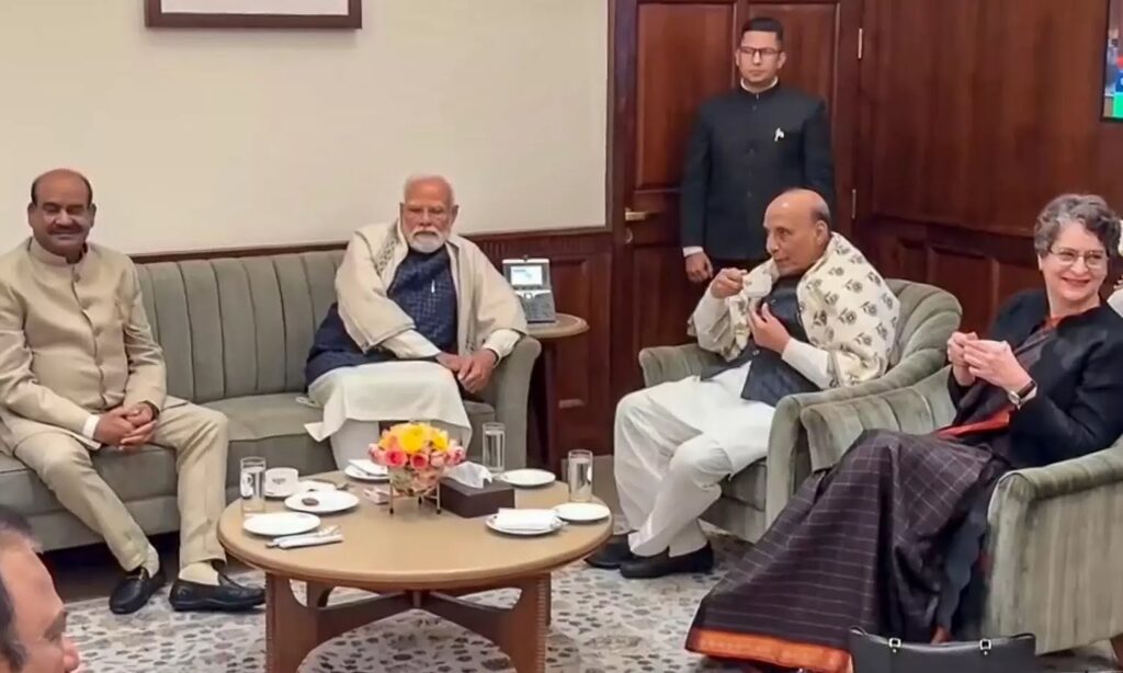 ಸ್ಪೀಕರ್ ಆಯೋಜಿಸಿದ್ದ ಚಹಾಕೂಟದಲ್ಲಿ ಪ್ರಧಾನಿ ಮೋದಿ-ಪ್ರಿಯಾಂಕಾ ಗಾಂಧಿ  : ಅಪರೂಪದ ಕ್ಷಣಕ್ಕೆ ಸಾಕ್ಷಿಯಾದ ಚಹಾಕೂಟ