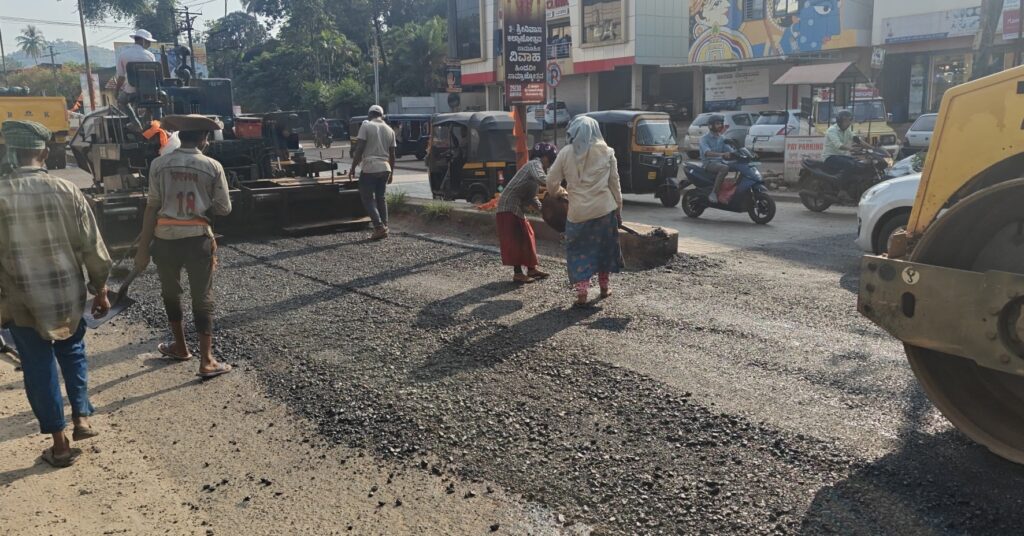 ಪುತ್ತೂರು ರಸ್ತೆ ಗುಂಡಿಗಳಿಗೆ ಮುಕ್ತಿ: 3 ದಿನಗಳೊಳಗೆ ಕೆಲಸ ಮುಗಿಸಲು ಶಾಸಕ ಅಶೋಕ್ ಕುಮಾರ್ ರೈ ಗಡುವು