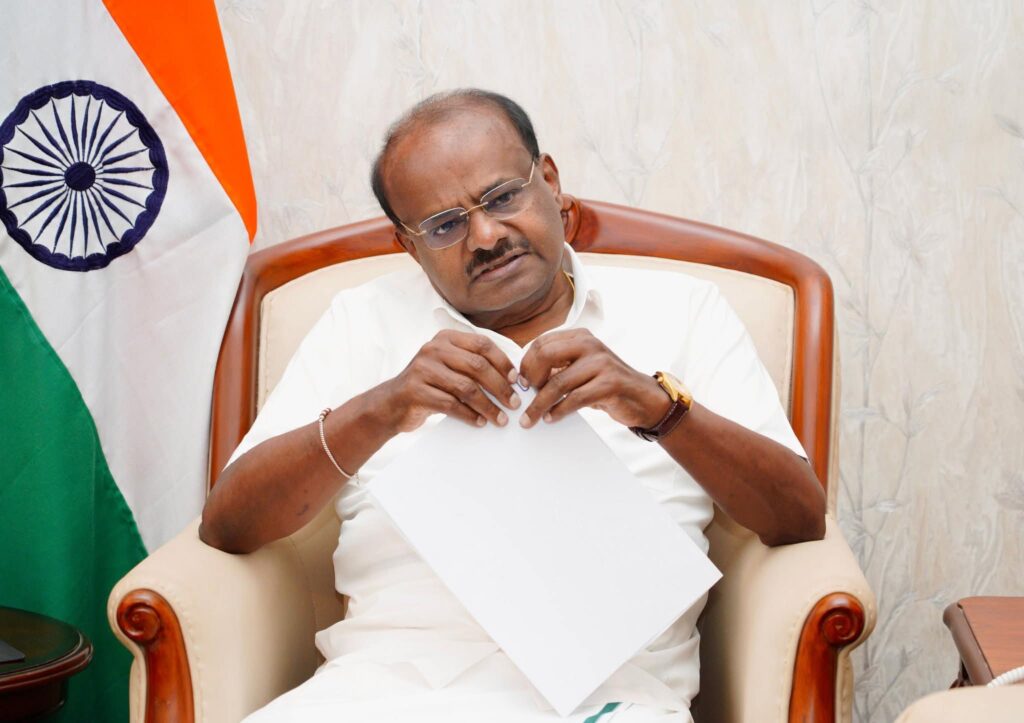 ಬೆಂಗಳೂರು-ಗೋವಾ ನಡುವೆ ವಂದೇ ಭಾರತ್ ರೈಲು, ಕರಾವಳಿ ಮಾರ್ಗವಾಗಿ  ಆರಂಭಿಸಲು ಸಚಿವ ಹೆಚ್.ಡಿ.ಕೆ ಆಗ್ರಹ