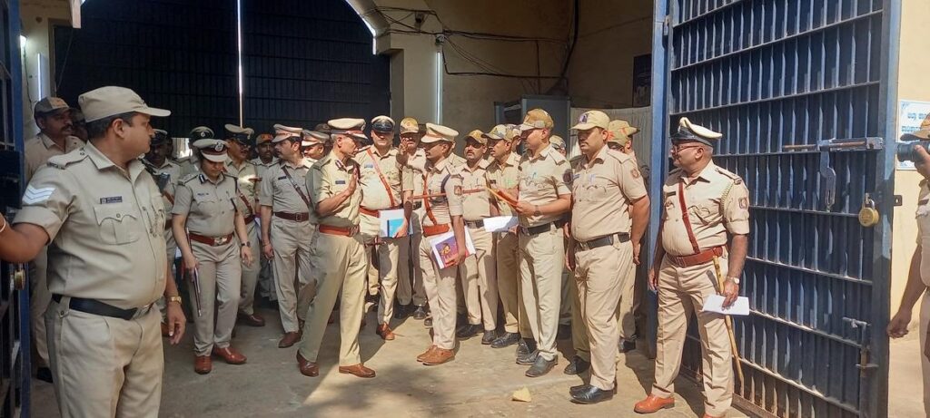 ಮಂಗಳೂರು ಜಿಲ್ಲಾ ಕಾರಾಗೃಹಕ್ಕೆ ಎಡಿಜಿಪಿ ಅಲೋಕ್ ಕುಮಾರ್ ಭೇಟಿ: ಭದ್ರತೆ ಮತ್ತು ಸುಧಾರಣಾ ಕ್ರಮಗಳ ಪರಿಶೀಲನೆ