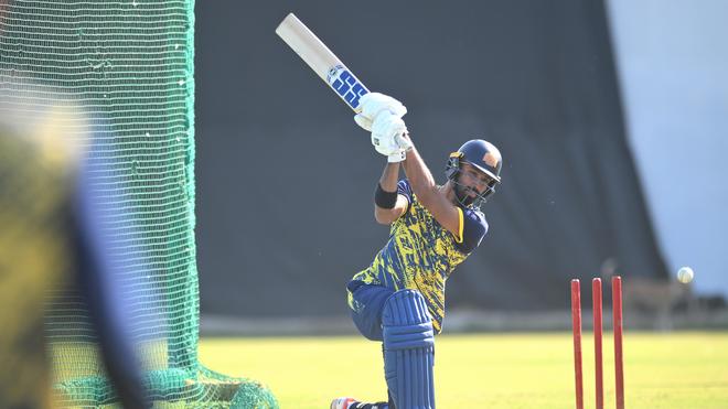 ವಿಜಯ್ ಹಜಾರೆ ಟ್ರೋಫಿ: ಇಶಾನ್ ಕಿಶನ್ ಸಿಡಿಲಬ್ಬರದ ಶತಕ ವ್ಯರ್ಥ; ಜಾರ್ಖಂಡ್ ವಿರುದ್ಧ ಕರ್ನಾಟಕಕ್ಕೆ ಭರ್ಜರಿ ಜಯ!