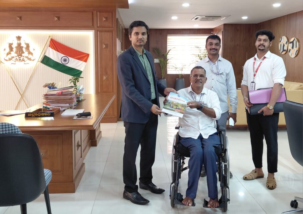 ದಕ್ಷಿಣ ಕನ್ನಡ ಜಿಲ್ಲಾಧಿಕಾರಿ ಭೇಟಿ ಮಾಡಿದ ಕನ್ಯಾಡಿ ಸೇವಾಭಾರತಿ ತಂಡ: ದಿವ್ಯಾಂಗರ ಸಬಲೀಕರಣಕ್ಕೆ ಮನವಿ
