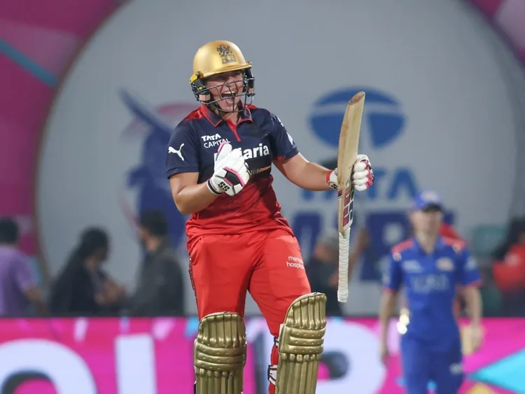 ​WPL 2026: ನಡಿನ್ ಡಿ ಕ್ಲರ್ಕ್ ಆಲ್‌ರೌಂಡ್ ಅಬ್ಬರ; ಮುಂಬೈ ಮಣಿಸಿ ಶುಭಾರಂಭ ಮಾಡಿದ ಆರ್​ಸಿಬಿ!