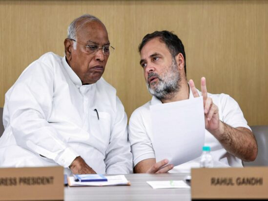 ಕಾಂಗ್ರೆಸ್ ಹೈಕಮಾಂಡ್ ಮಹತ್ವದ ಸಭೆ: ಕರ್ನಾಟಕ ಸಚಿವ ಸಂಪುಟ ವಿಸ್ತರಣೆ, ರಾಜಕೀಯ ಕಾರ್ಯತಂತ್ರದ ಬಗ್ಗೆ ಇಂದು ಚರ್ಚೆ!